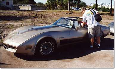 042.Bob checks out this '82 Collector that he's sure Joyce will let him have (sure).JPG