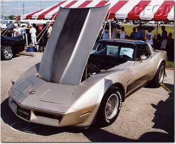 098.The '82 Collector and last of the C3s (the '81 left).JPG