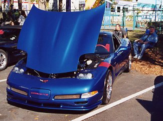 026.There was Neal and his race-ready '00 Z06.JPG