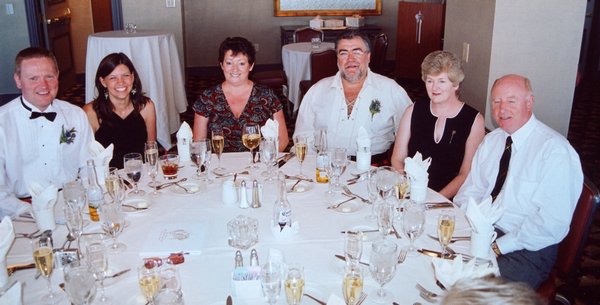 072.The other half of the quiet and reserved Royals---Loenard, Kerrie, Sally, John, Nancy and David.JPG
