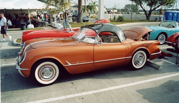 002.Soon enough there were lots of other beautiful Vettes, like this Corvette Copper '55.JPG