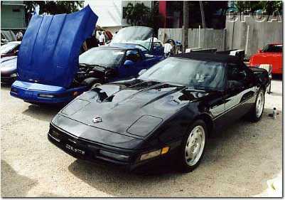 039.Henry's and Cyndi's Black '94 prepared for more rain.jpg