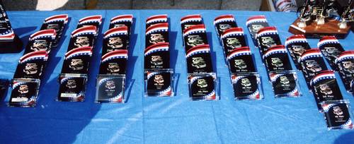 017.Patriotic trophies for the winners.JPG