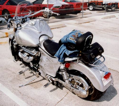 072.Yes, you coulda had this V8.JPG