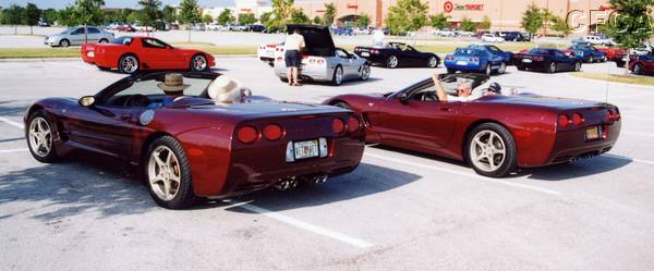 016.Eventually the Drivers' Meeting ended, and everyone began to line up.JPG