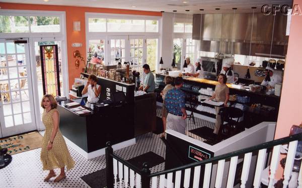 045.The Pices Rising restaurant in Mount Dora offered a nice, cool respite from our adventure.JPG