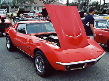 002.This 427 Stingray was a typical beauty.JPG