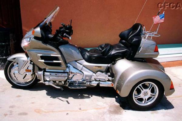 036.Now, THAT'S a bike.jpg