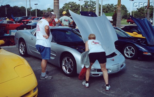 011.Mike supervised while Marcella cleaned their Quicksilver Metallic '01.JPG